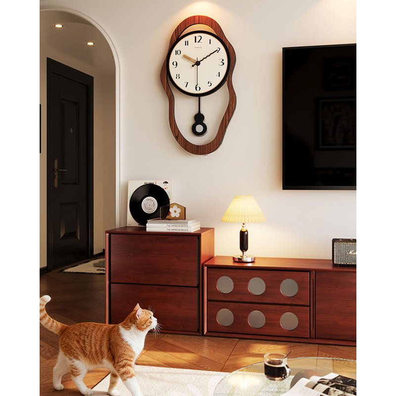 Horloge murale rétro en acrylique avec pendule, H 23,8 po x l 13,8 po x P 1,2 po