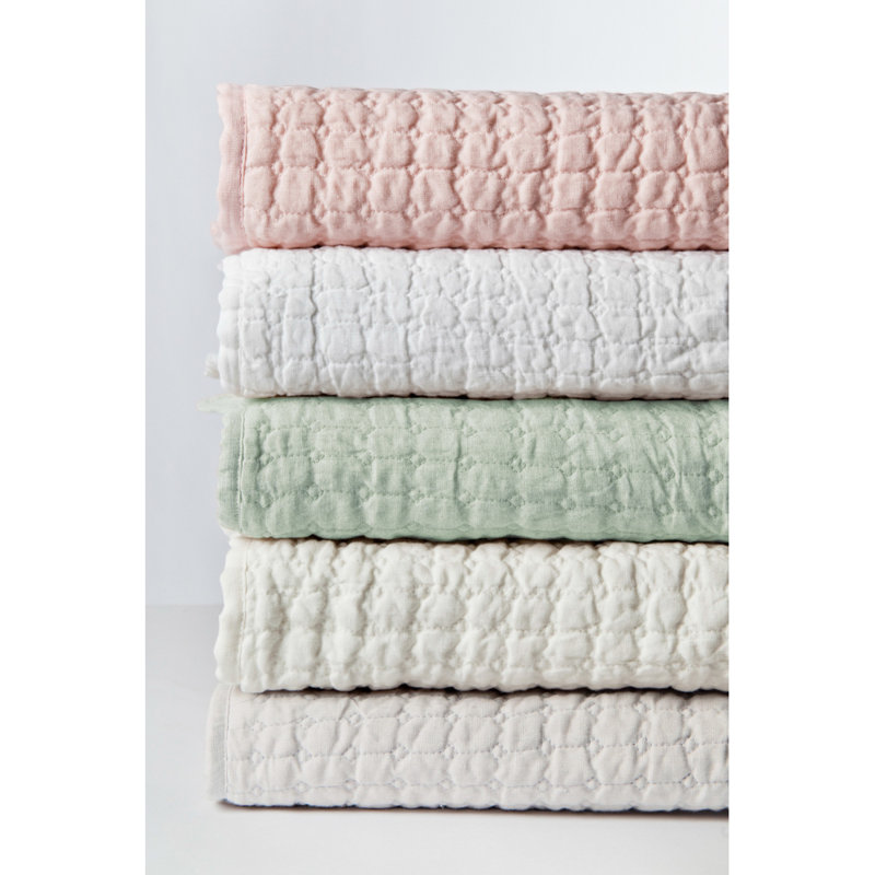 Cathalina Linen Quilt, White, King Quilt 