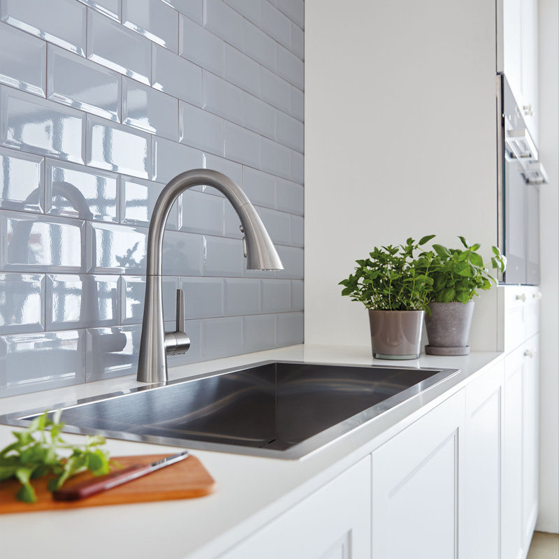 Robinet de cuisine à poignée simple Zedra, SuperSteel