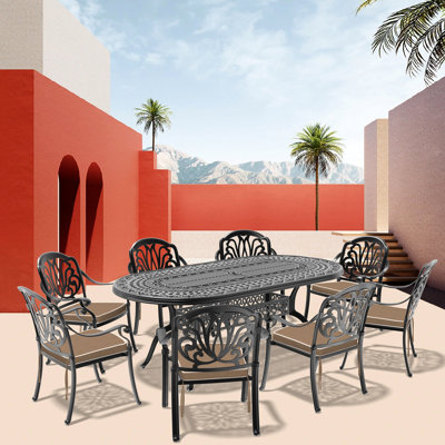 Ensemble de mobilier de jardin 9 pièces en aluminium moulé, structure noire, coussins bruns, design élégant, dossier et siège confortables, empilable pour un rangement facile, coussins résistants aux UV