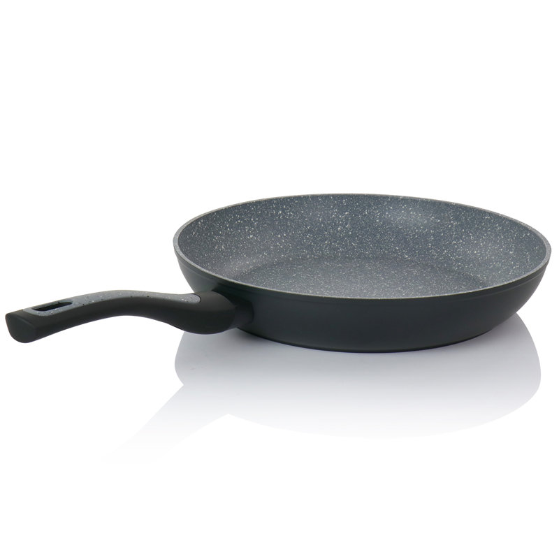Poêle à frire antiadhésive en aluminium 10 po Oster Bastone, L 12,25 po