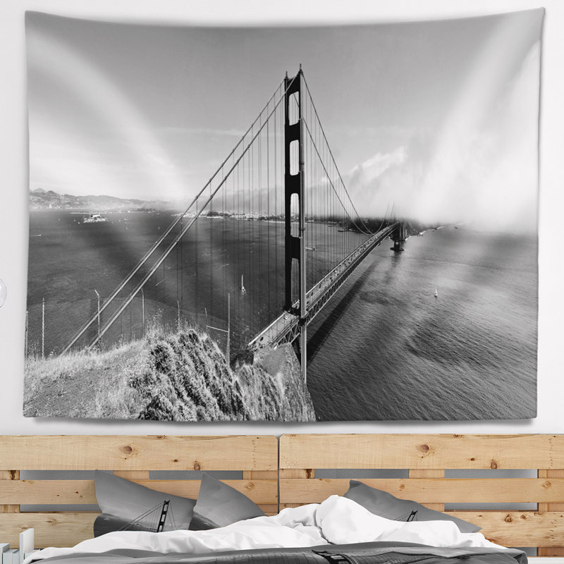 Tapisserie Golden Bridge, H 68 po x l 80 po