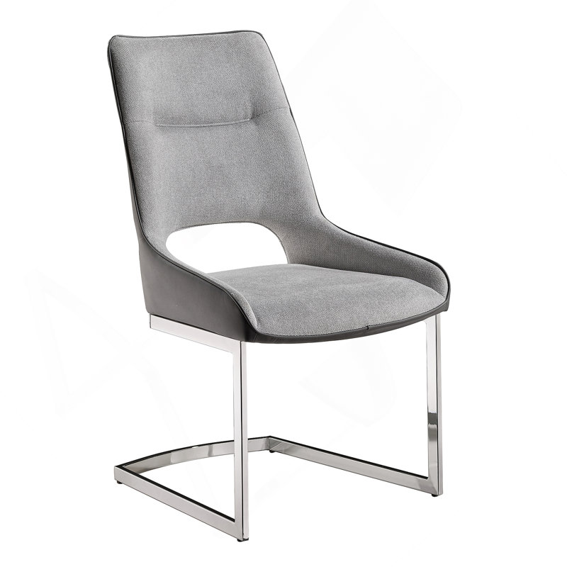Ensemble de chaises polyvalentes en métal et similicuir pour une expérience culinaire élégante
