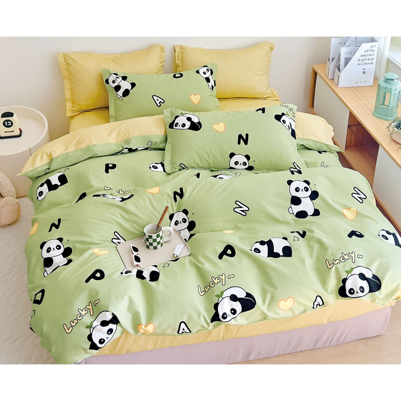 Children's Twill Wild Life Comforter, Queen Comforter + 2 Standard Shams