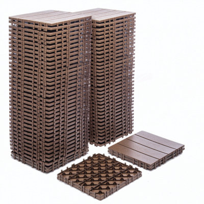 Paquet de 68 tuiles de terrasse à emboîtement en plastique de 11,42 po x 11,42 po - 61,60 pi.