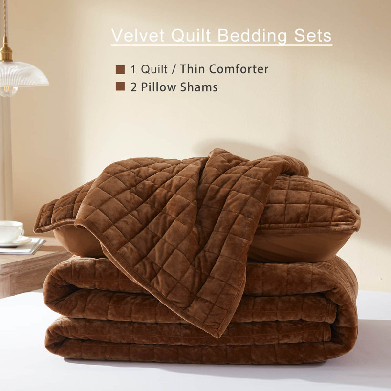 Courtepointe en velours 3 pièces pour très grand lit - édredon léger et 2 taies décoratives, motif à carreaux caramel / brun, surdimensionné 118 x 106 pouces, couvre-lit toutes saisons