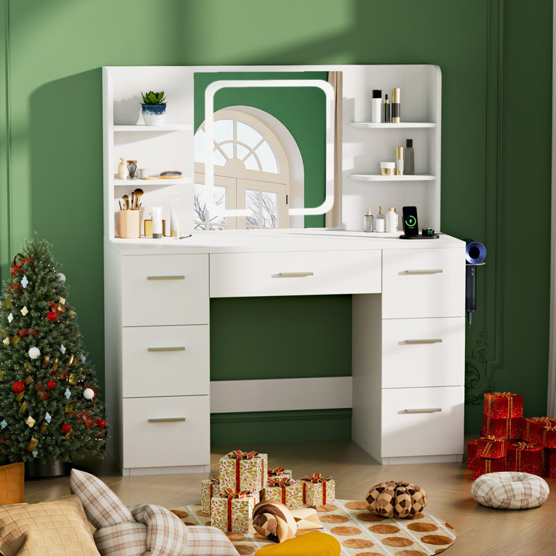 Coiffeuse blanche avec miroir lumineux DEL, 7 tiroirs, prise électrique intégrée et support pour sèche-cheveux, plusieurs étagères de rangement ouvertes. Parfait pour la chambre à coucher.