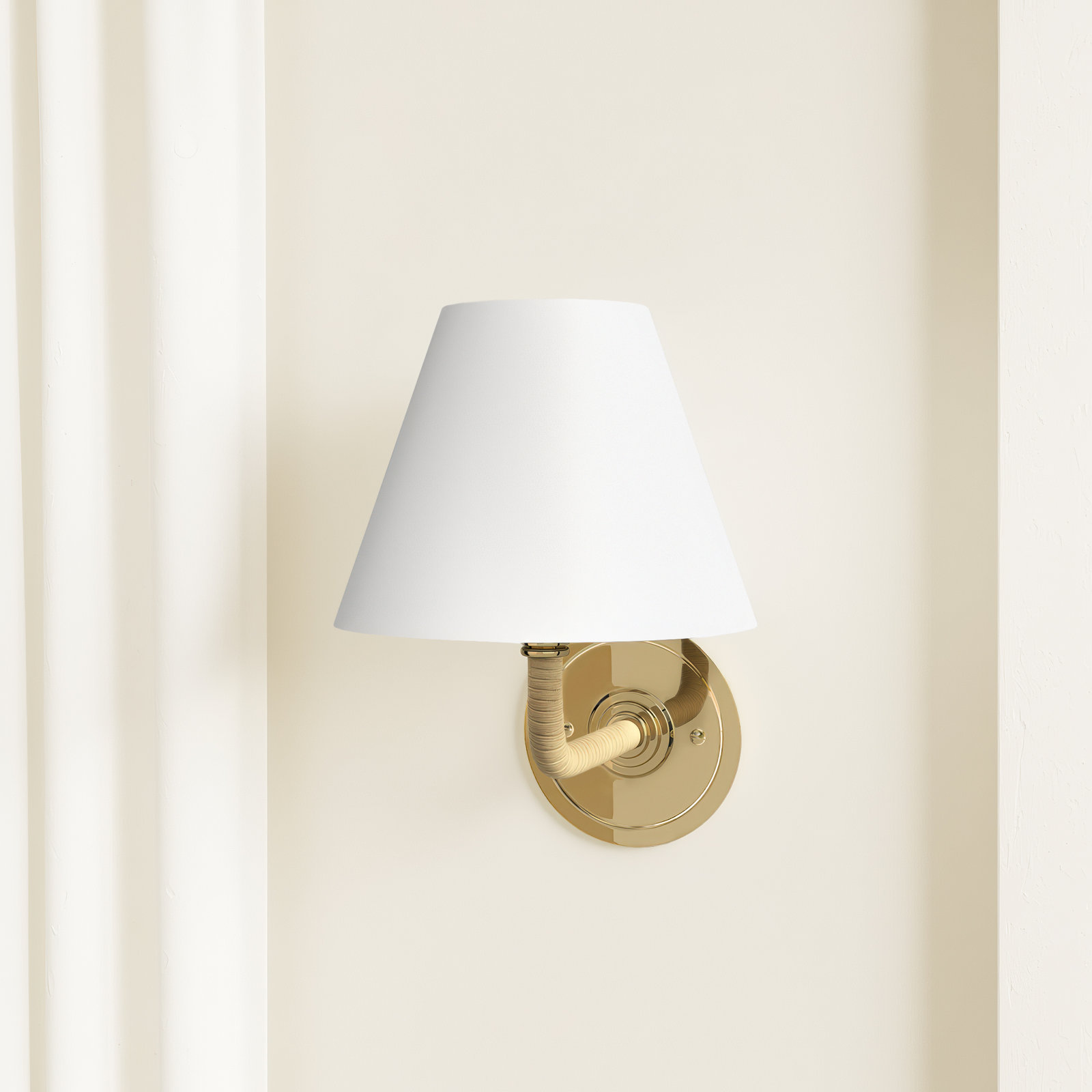 Arthuree Single Light Armed Sconce