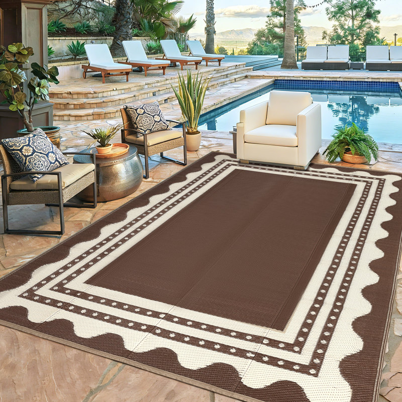 Scalloped Border Outdoor Rug - Waterproof Reversible Patio Mat, UV & Stain Resistant, Easy Rinse Deck Carpet for Backyard, Poolside, Camping