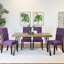 7 repas: table en épingle à cheveux avec 6 chaises en bois, plateau rustique en pin foncé, configuration de ton principal brun, siège rectangulaire en métal et coussins Home Choice