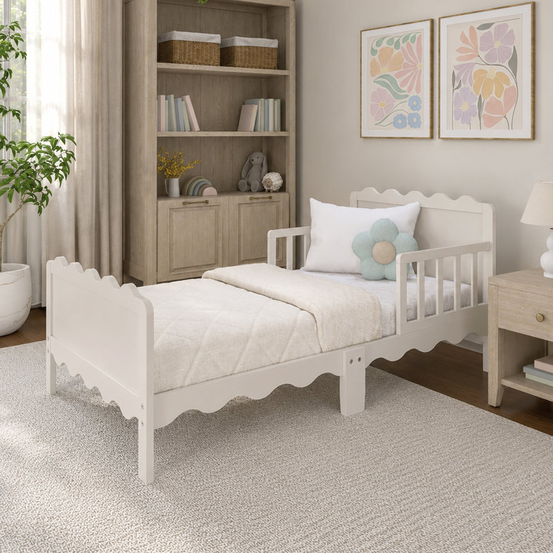 Maple Ridge Toddler Bed, Cannoli Cream