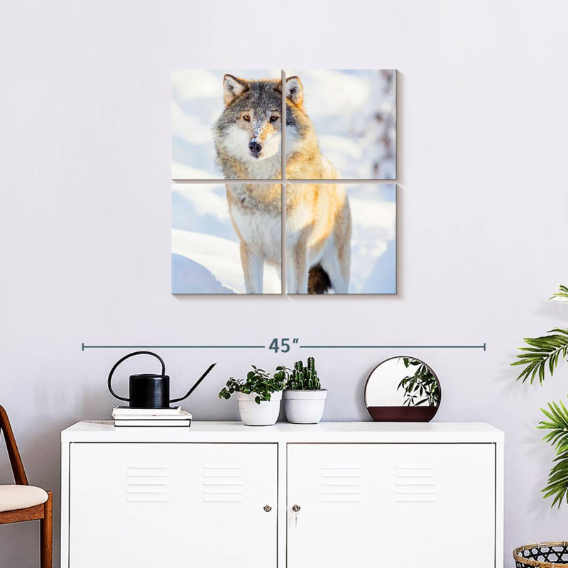 Brampt Winter Gray Wolf, 26" H x 26" W