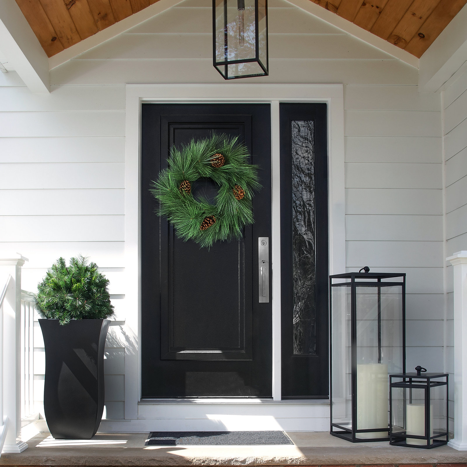 Liani 24" Pine Wreath