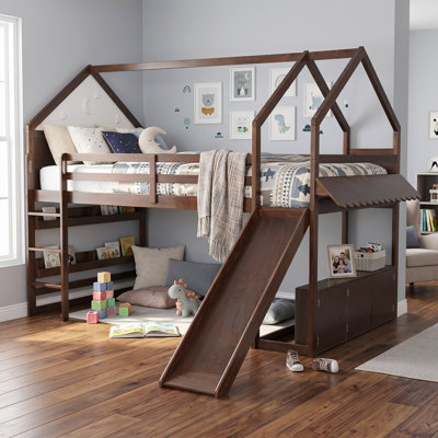 Lit mezzanine pour enfants Havenwood House avec glissade et étagères de rangement