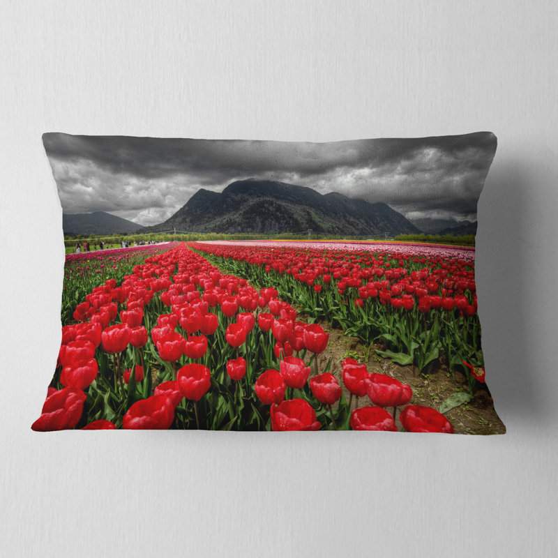 Coussin lombaire imprimé de lignes de tulipes rubis vives