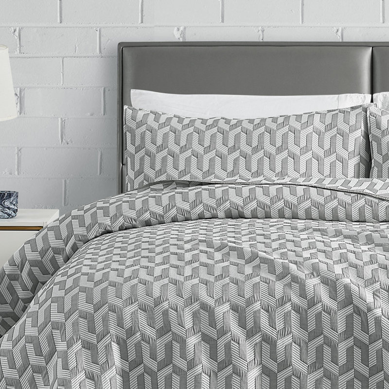 Torino Geo Grey Reversible Jacquard Cotton Blend Quilt Set - Twin