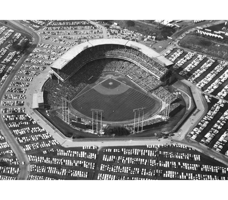 Milwaukee County Stadium, H 17 po x l 24 po