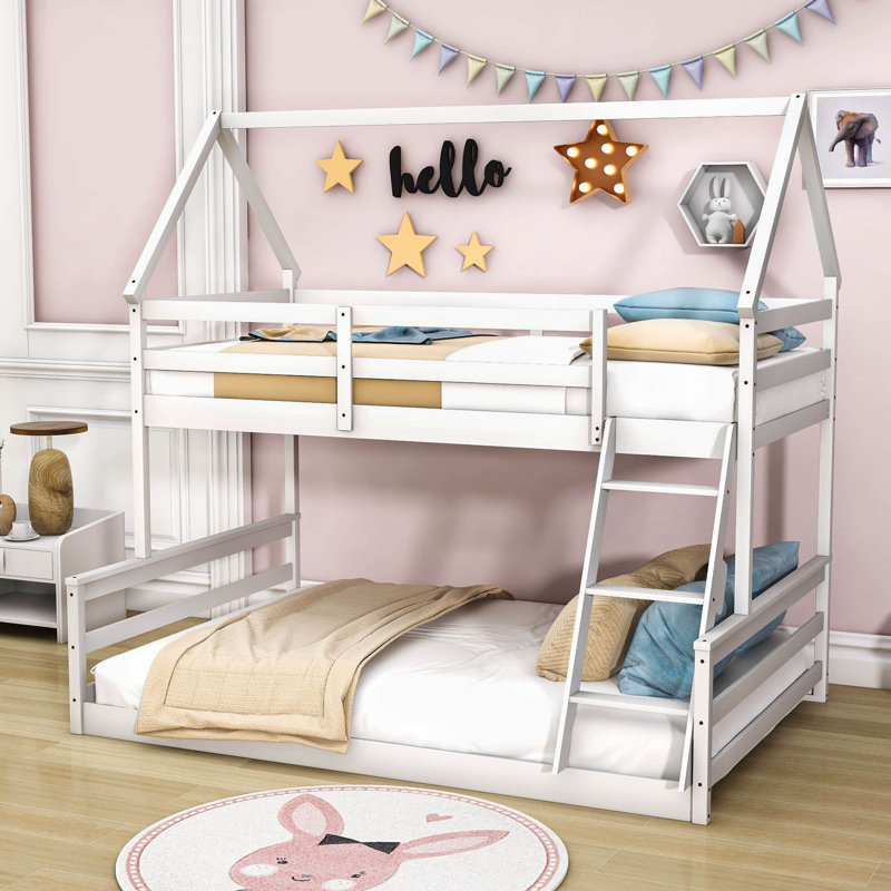 Lit superposé simple au dessus d'un lit double en bois, Blanc