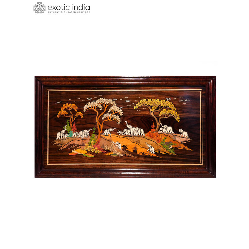 Panneau de bois 3D attrayant 33 "attrayant nombreux éléphants au bord du lac - bois de rose de couleur naturelle avec incrustation traditionnelle, art faunique fabriqué à la main