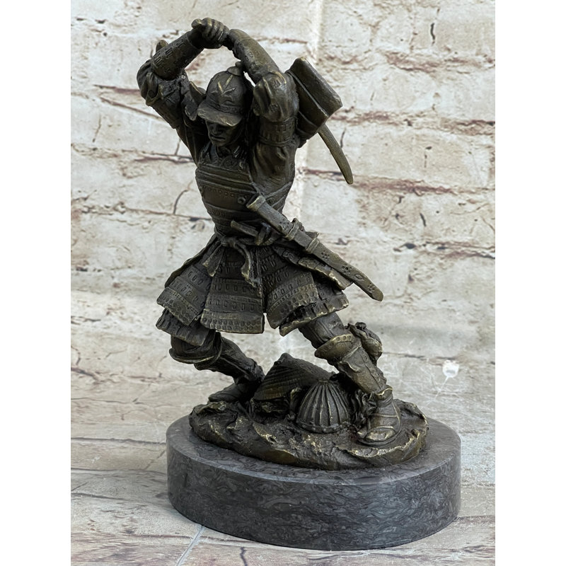 Statue de l'épée Katana de Merope