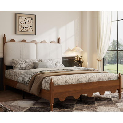 Cadre de lit Queen Size robuste au design festonné vintage avec tête de lit rembourrée