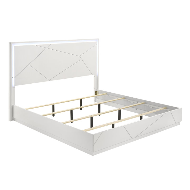 Wragby 5PC Bedroom Set White, King