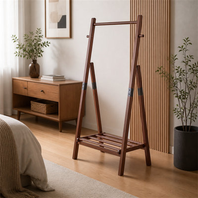 Portant à vêtements robuste en bois massif autoportant, porte-vêtements en forme de A avec tablette de rangement inférieure et crochets latéraux, présentoir à vêtements pour chambre à coucher, couloir