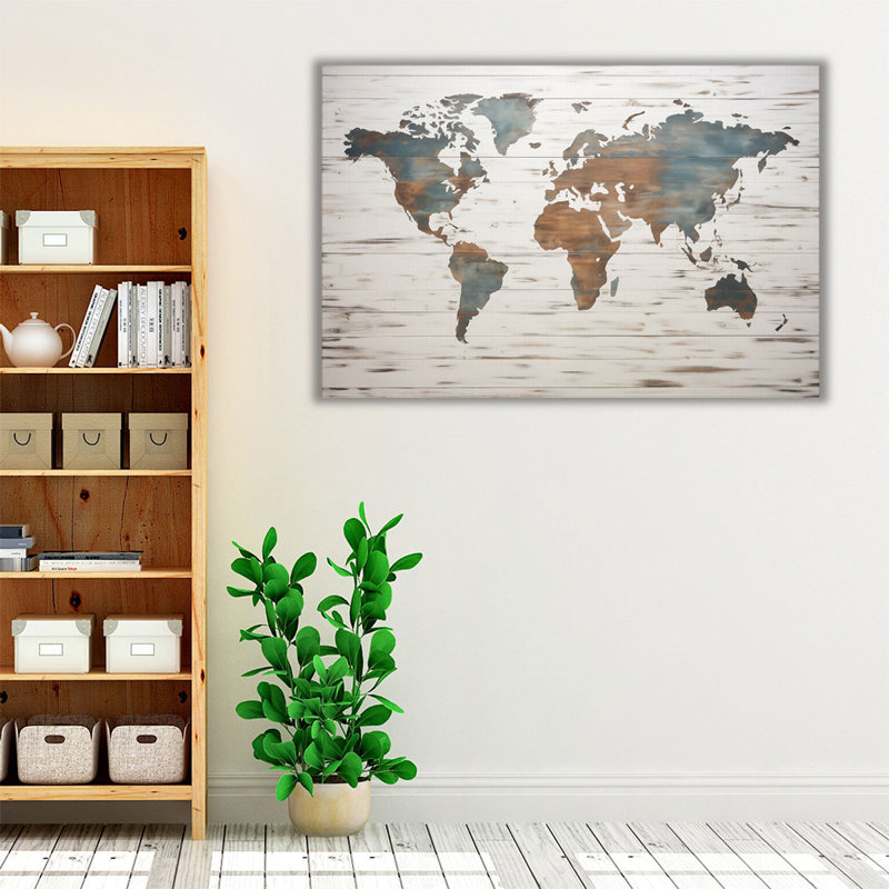 "Carte du monde terrestre sur bois", H 20 po x l 30 po