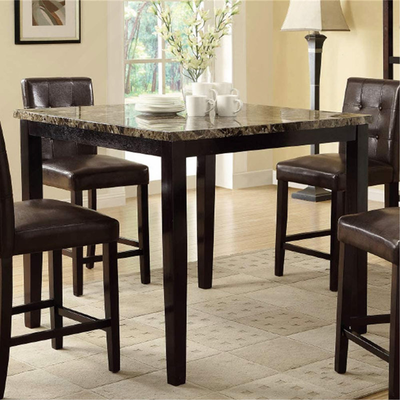 Table de salle à manger contemporaine à hauteur de comptoir de 5 pièces avec chaises 4X et bouleau brun avec faux marbre et dessus de table capitonné, chaises, coussins, meubles de salle à manger