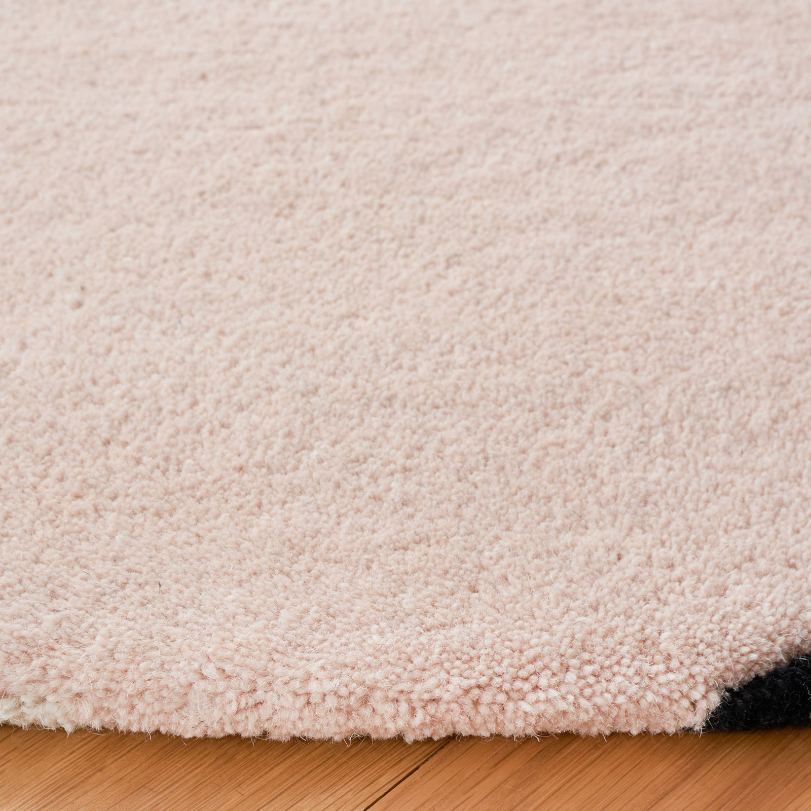 Felipe Blush Black Hand-Woven Wool Geometric Rug, Round 6'