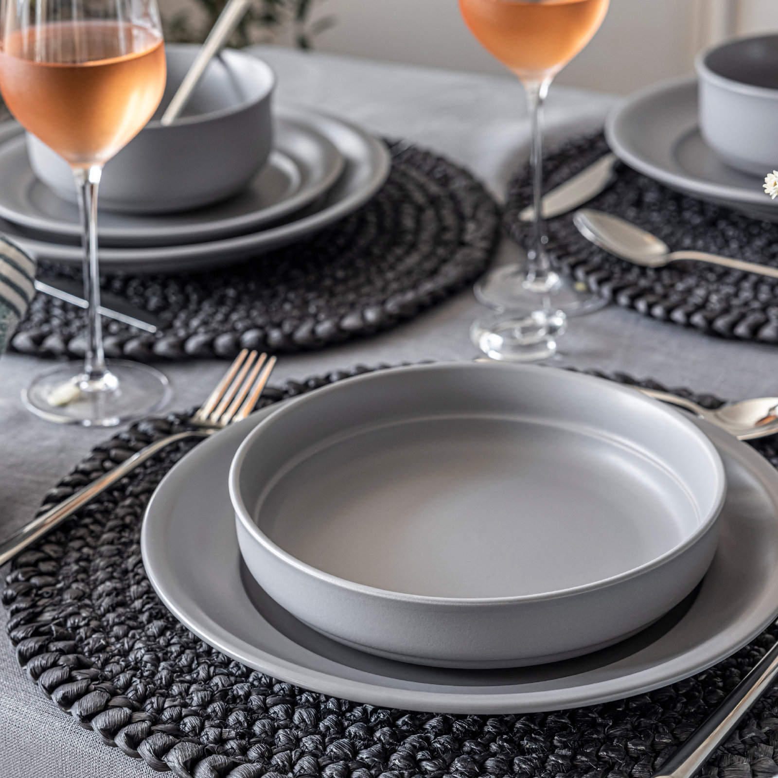 Rimmed Stoneware Dinnerware Set - Service for 4, Charcoal
