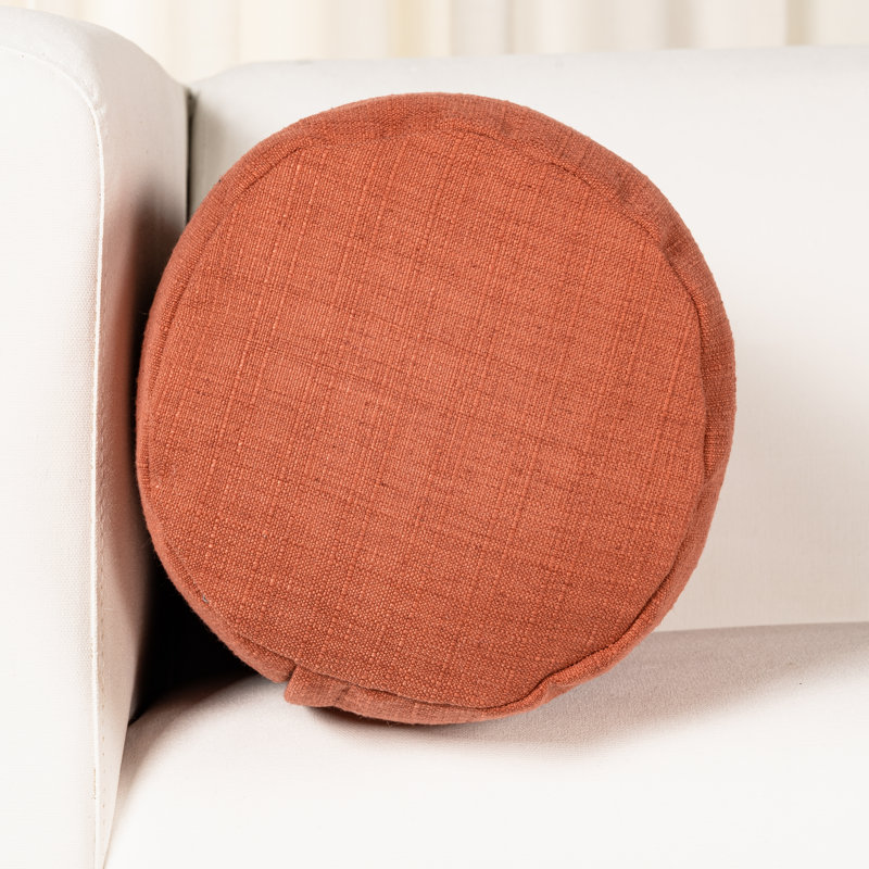 Coussin décoratif en faux lin Indy, Polyester, Rouge, Traversin H 8 po x l 21 po