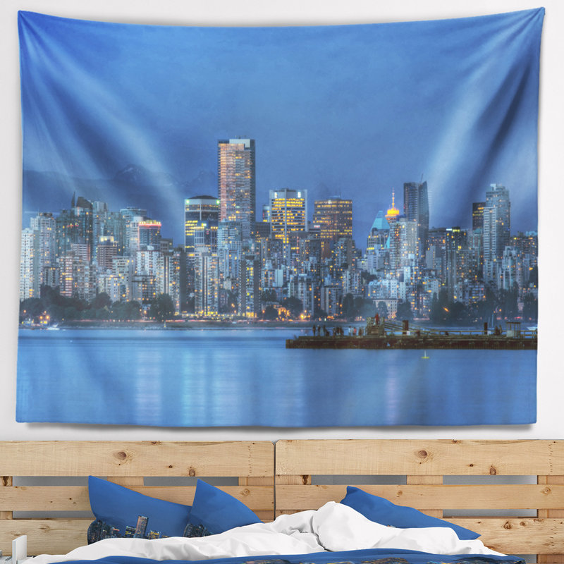 Tapisserie du centre-ville de Vancouver en soirée, H 32 po x l 39 po