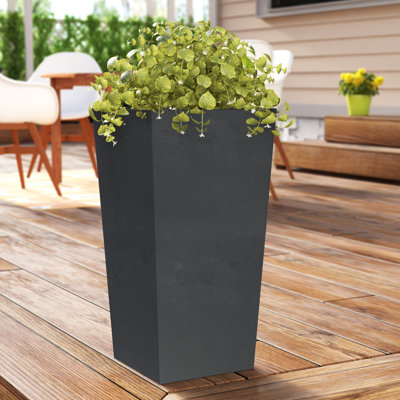 Pot de fleurs effilé H 18,5 po Talarico, pot de fleurs noir mat