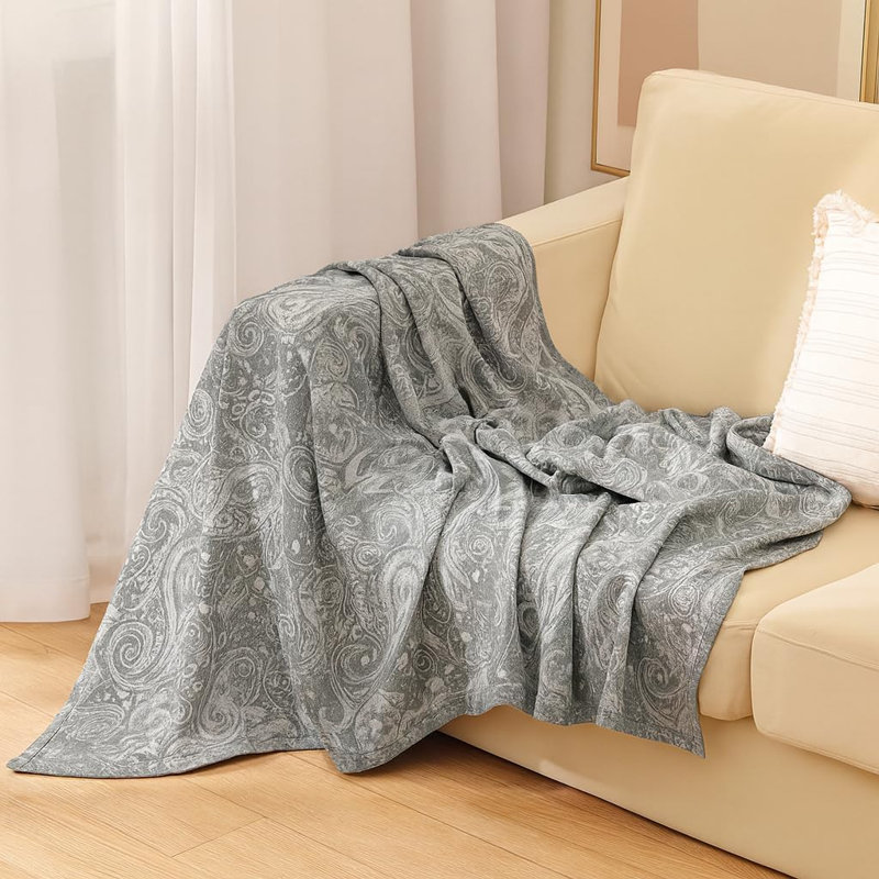 Jeté en laine et polyester gris à motif cachemire gris 50 po x 60 po, Motif cachemire gris