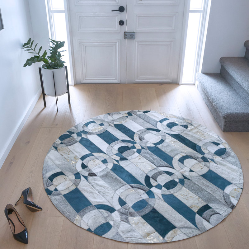 Cowhide Area Rug, Round 9'10"