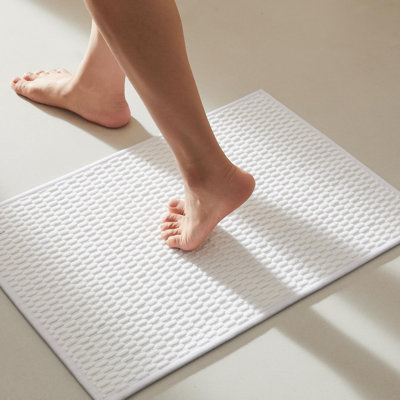 Bathroom Rugs Non Slip Washable, Super Absorbent Thin Bath Mat Small Quick Dry Low Pile Bathroom Rug, White 16"x24"