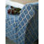 Banc de rangement en chenille bleue