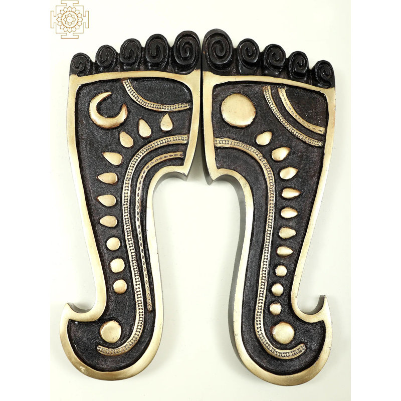 12 "Charan Paduka avec le soleil et la lune en laiton