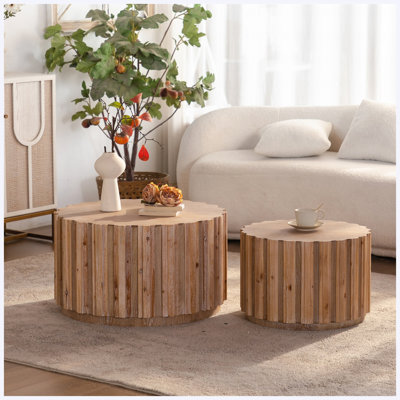 Ensemble de 2 tables basses rondes gigognes | Bois de noyer, lattes verticales, style campagnard rustique