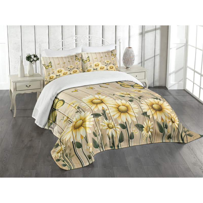 Polyester Floral Coverlet, Queen Coverlet / Bedspread + 2 Standard Shams