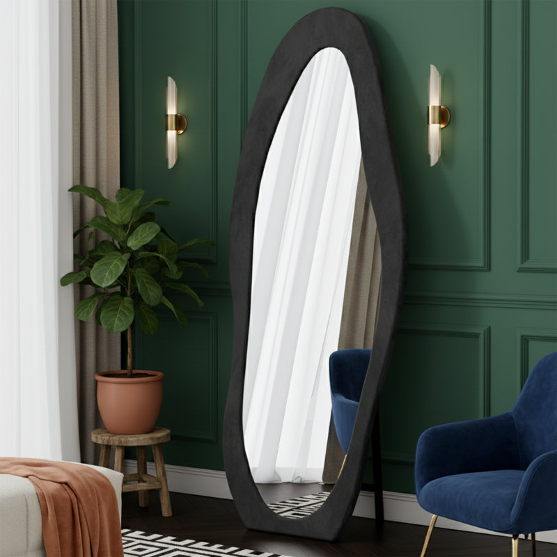 Miroir pleine longueur ondulé irrégulier 63 po x 24 po - cadre en flanelle noire - fixation au sol ou au mur, Noir