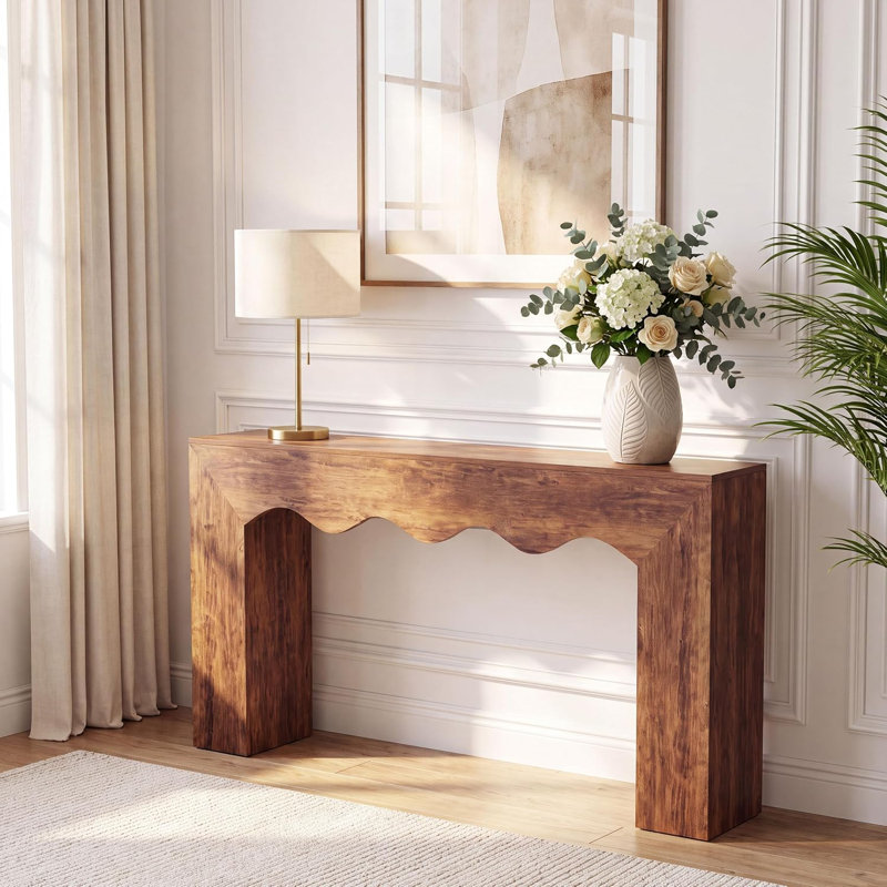 Table d'entrée de 63 po, console de style ferme en bois texturé | Conception à bord ondulé unique, base carrée robuste, résistante à l'eau, table de hall de style campagnard