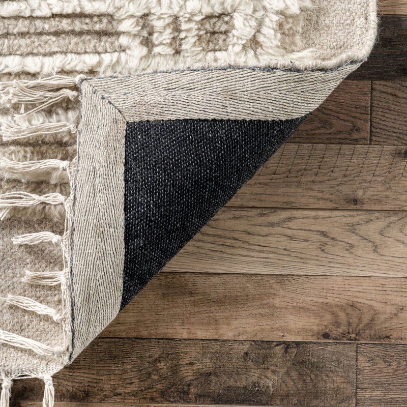 Beige Crosshatch Tufted Shag Wool 4' x 6' Rug