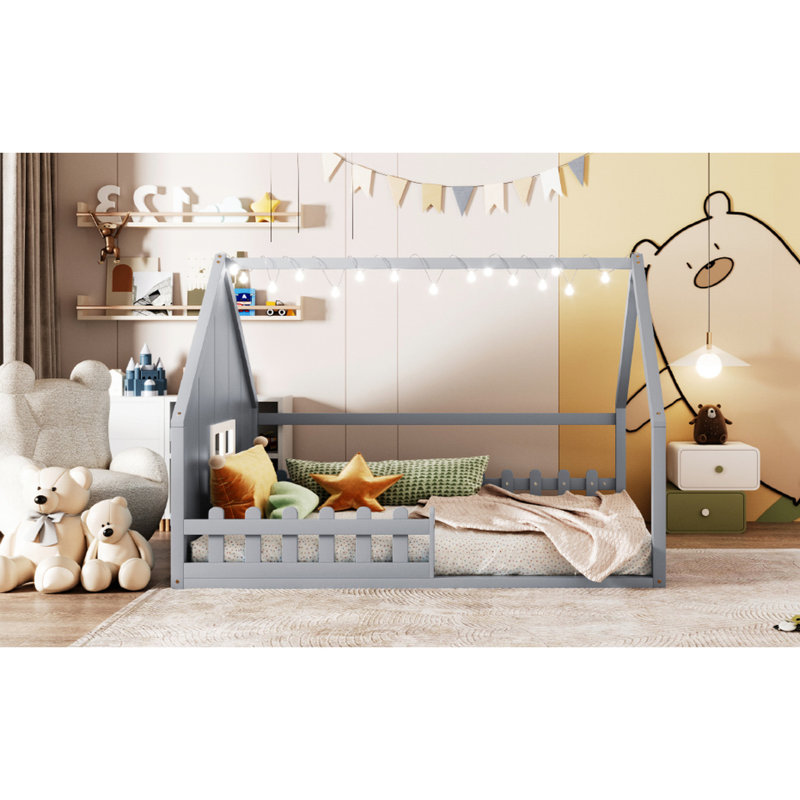 Lit double en bois de couleur grise - Construction avec pin et fenêtre de clôture, à DEL, sans sommier pour un espace de détente serein