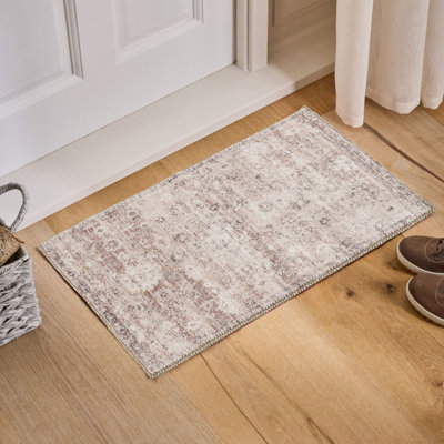 Tapis multicolore à motif spécial