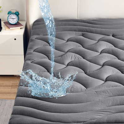 Mattress Pad Waterproof Quilted Fitted Mattress Topper Protector with Deep Pocket