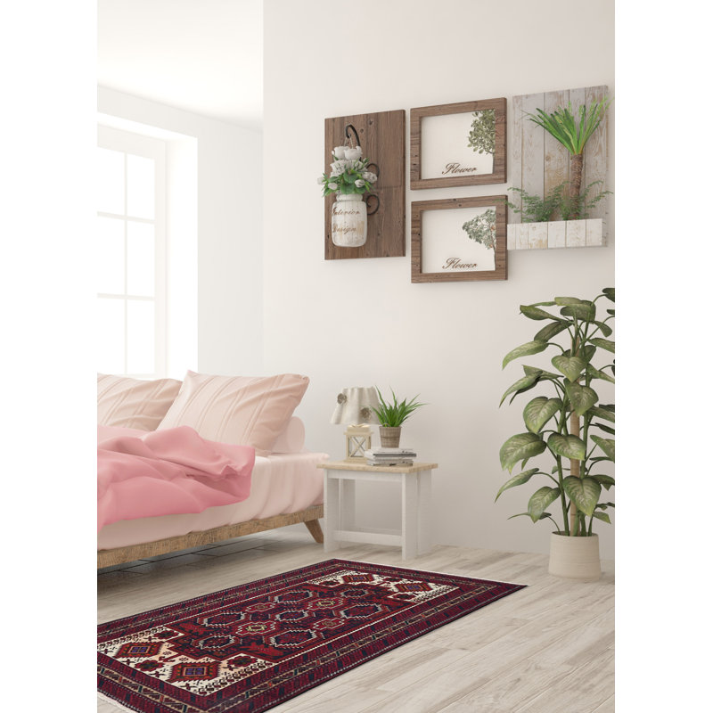 Tapis bleu marine Teimani 3 pi 7 po x 6 pi 4 po