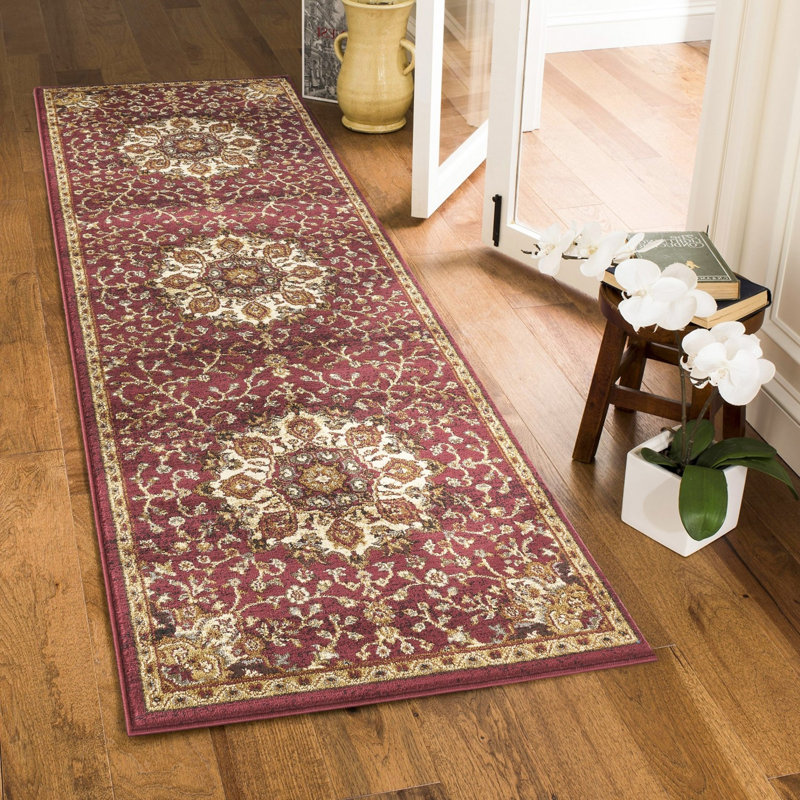 Tapis classique à motif médaillon 2 pi 7 po x 7 pi 3 po Classic