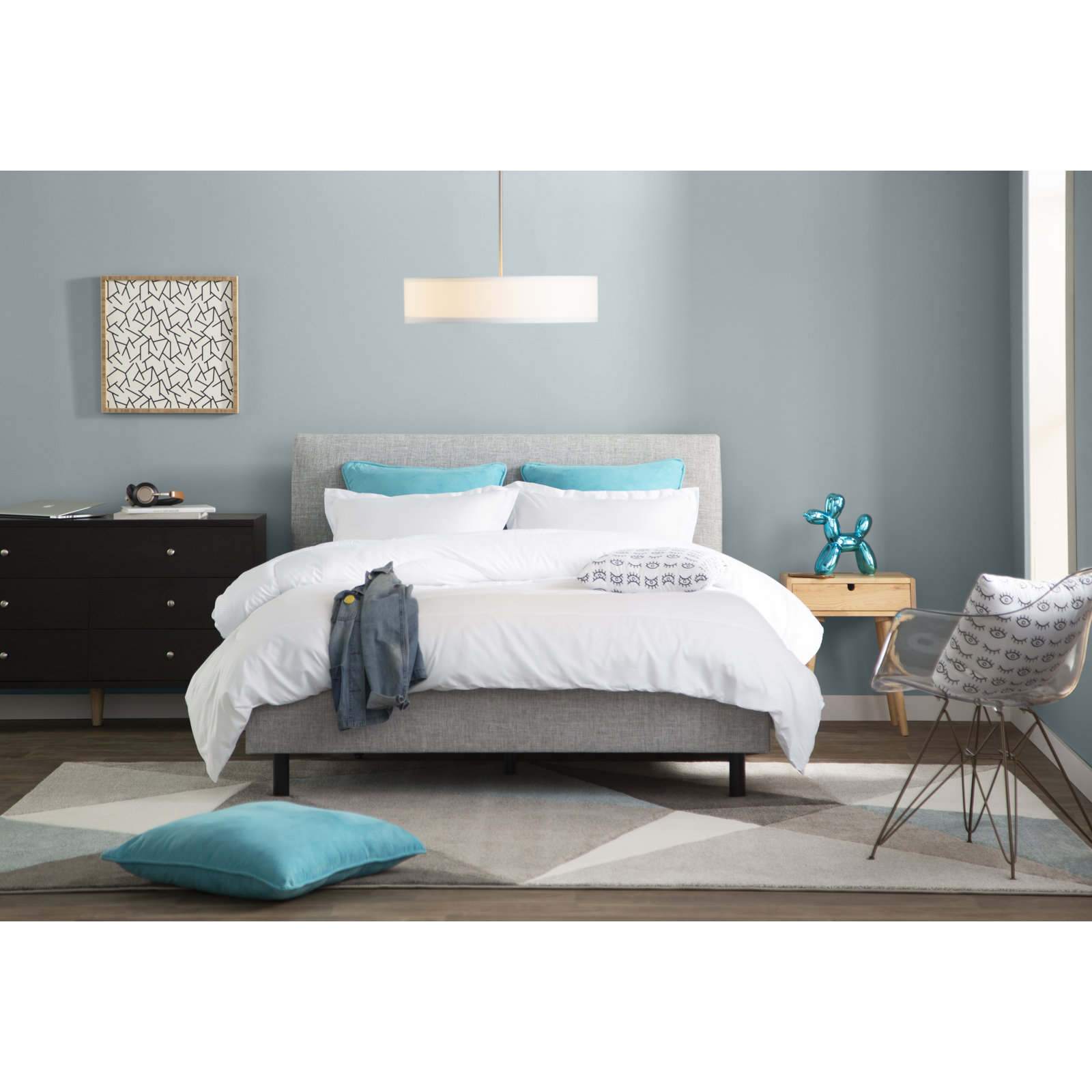 Eisley Upholstered Bed, King, Classic Talc Linen
